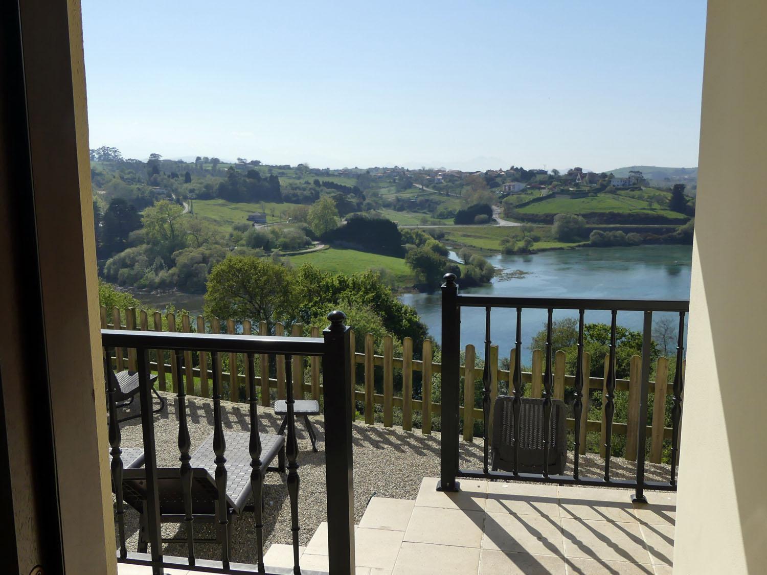 El Mirador De Trasvia Comillas Eksteriør bilde